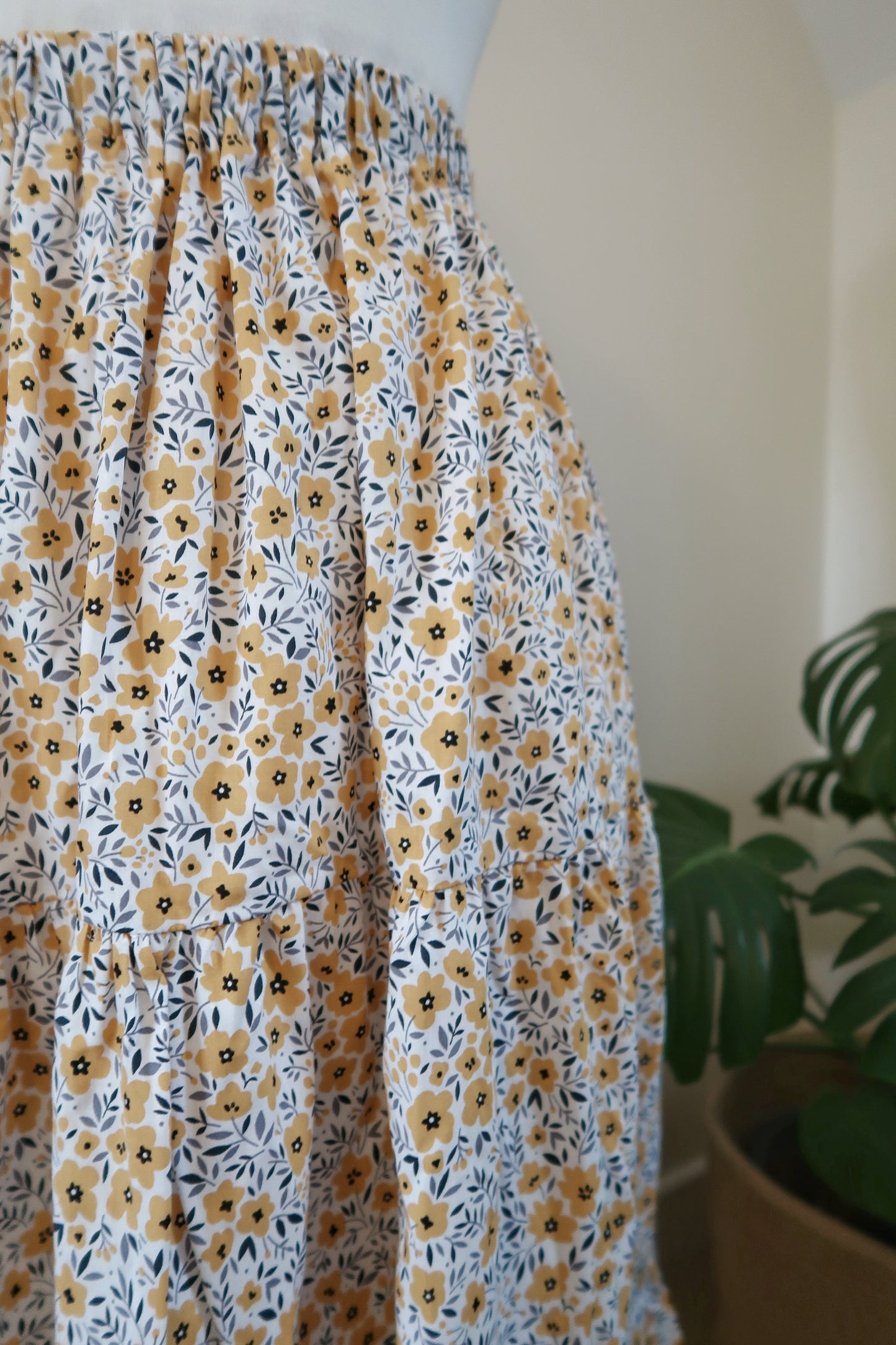 Ruffled Skirt in Yellow Daisies