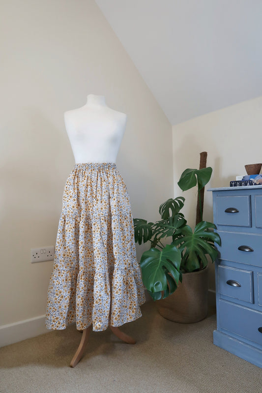 Ruffled Skirt in Yellow Daisies